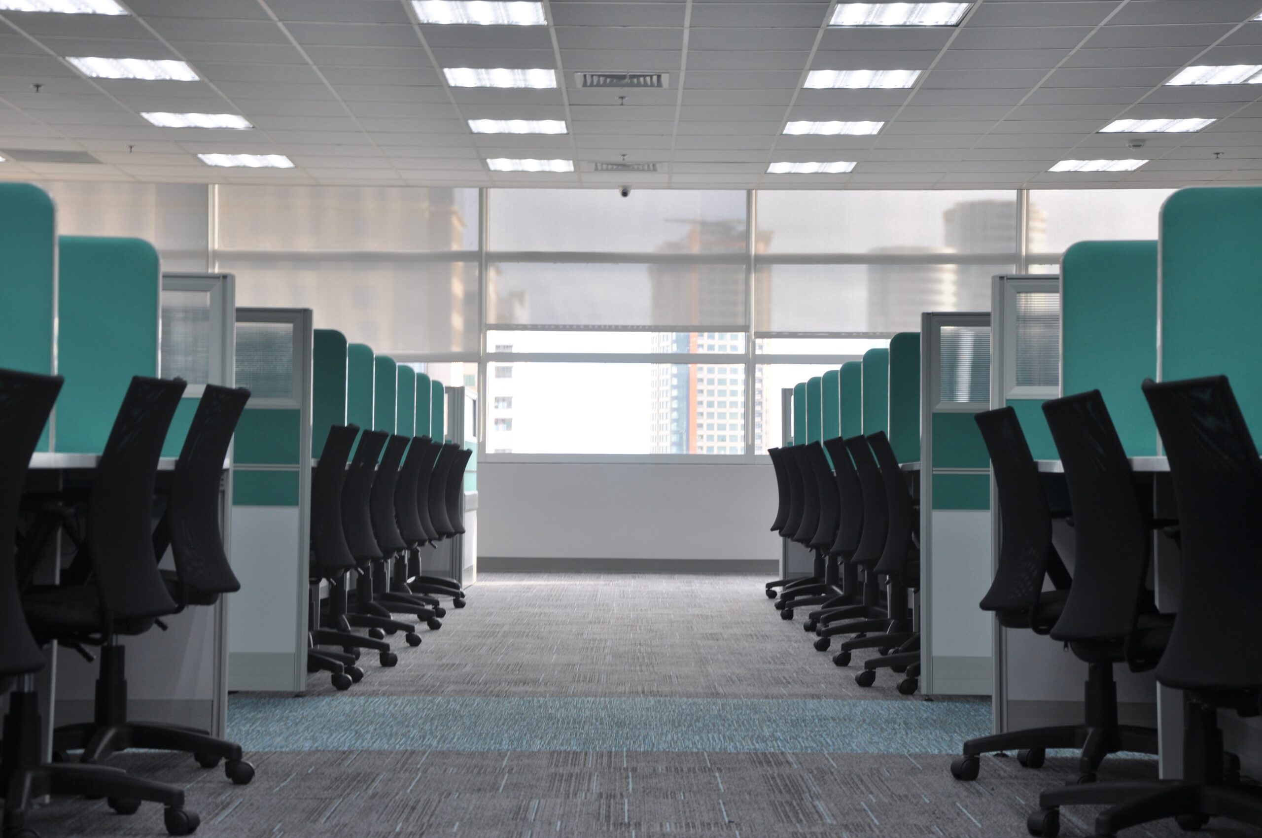 open-space dans un immeuble de bureaux